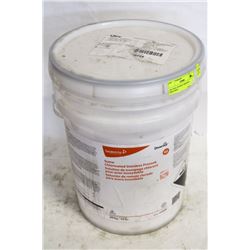 20L PAIL DIVERSY PRESOAK SOLUTION.