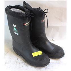SIZE 8 INSULATED BAFFIN STEEL TOE RUBBER BOOT