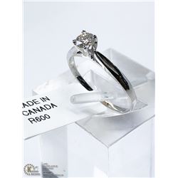 39) 10KT WHITE GOLD DIAMOND RING