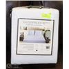 Image 1 : WATERPROOF MICROFIBER QUEEN SIZE MATTRESS PAD