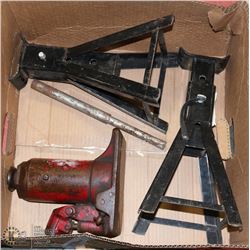 20 TON HYDRAULIC JACK AND 2 STANDS
