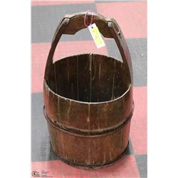 DECORATIVE WOOD WISHING WELL 24" TALL