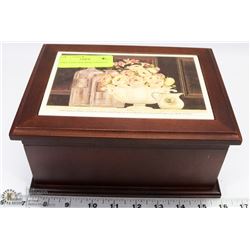 JEWELLERY BOX WITH CONTENTS