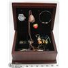 Image 2 : JEWELLERY BOX WITH CONTENTS