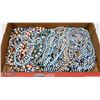 Image 1 : FLAT OF FASHION NECKLACES