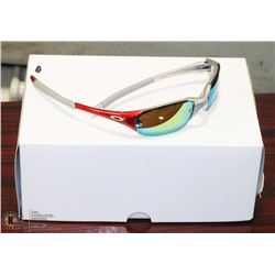 CASE OF OAKLEY REPLICA 400UV SILVER & RED