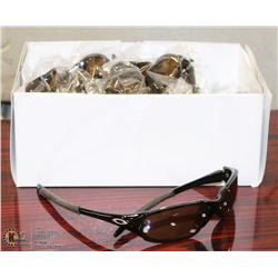 CASE OF OAKLEY REPLICA 400UV SMOKE BLACK