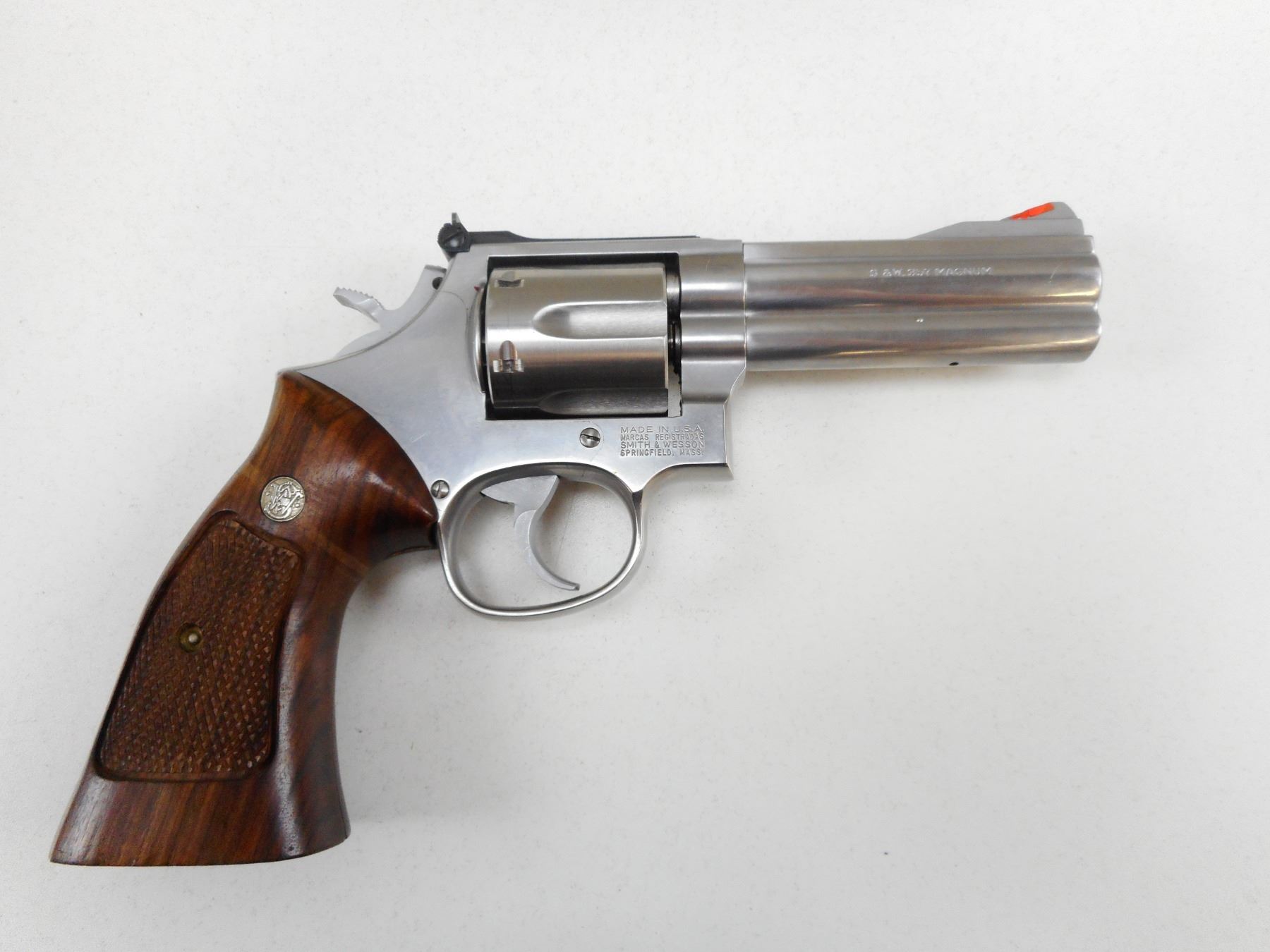 SMITH WESSON MODEL 686 4 CALIBER 357 MAGNUM smith-wesson-model-686-4-caliber-357-magnum