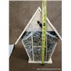 Image 3 : Alpine Bamboo Bee House