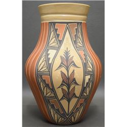 JEMEZ POTTERY VASE (FRAQUA)