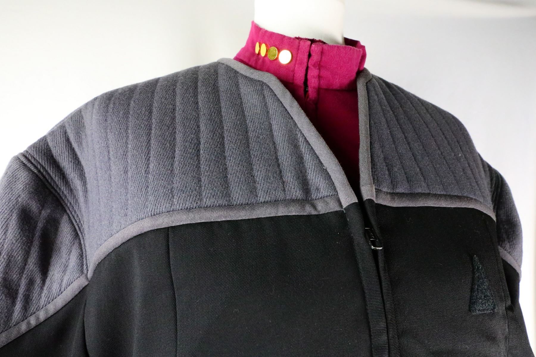 Star Trek 1996 Captain Picard Starfleet Uniform