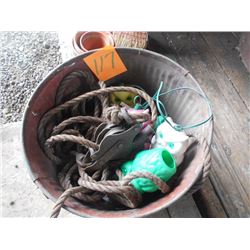 Tub, Rope, Pully, Xmas Decorations