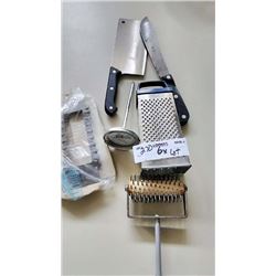 BUNDLE LOT: Denominator Counters, Rolling Pin, Ladles, Meat Thermometer, Grater. Cleaver, Slicer