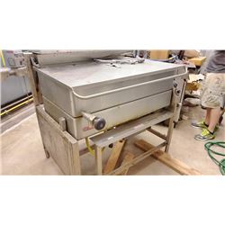 MARKET FORGE APROX 40 GALLON