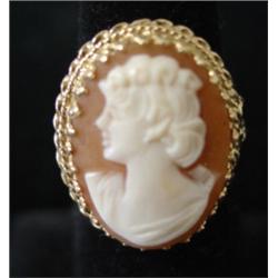 YELLOW GOLD CAMEO RING