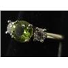 Image 4 : WHITE GOLD PERIDOT RING