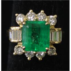 YELLOW GOLD EMERALD & DIAMOND RING
