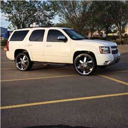 2008 Tahoe   26 rims