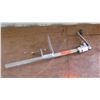 Image 1 : Edlund U-12  Manual Can Opener with 16" Adjustable Bar 
