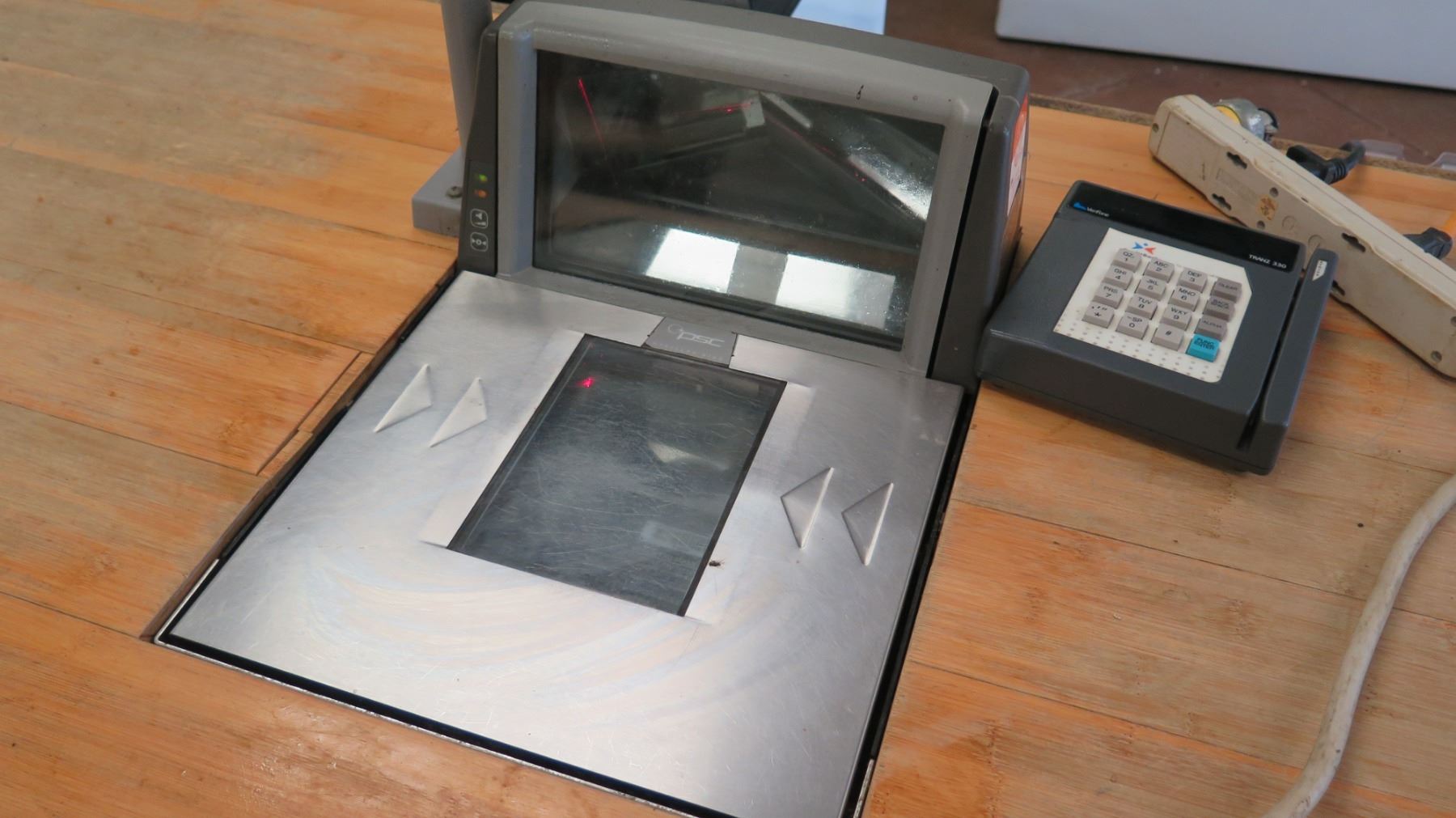 Elo POS System Kiosk, Ticket Machine, Credit Card Readers, PSC Magellan ...