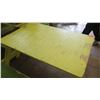 Image 2 : Yellow and Green Wood Picnic Table