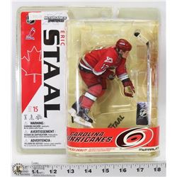 MCFARLANE TOYS ERIC STAAL HOCKEY FIGURE IN PACKAGE