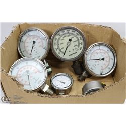 ESTATE LOT OF 6 GAUGES - 4 LARGE FLUID 300-600PSI