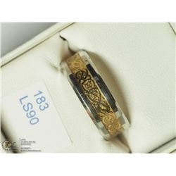 33) STAINLESS STEEL RING SIZE 10