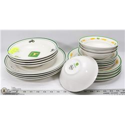 LOT OF JOHN DEERE DISHES