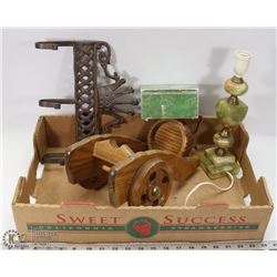 LOT WITH ONYX LAMP, WROUGHT IRON WALL KEY/ COAT