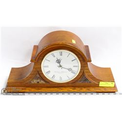 WOODEN MANTLE CLOCK