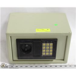 ELECTRONIC SAFE WITH KEYS