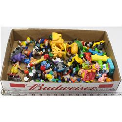 FLAT OF ASSORTED COLLECTOR TOYS INCL PEANUTS,