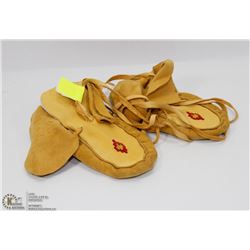 VINTAGE BABY MOCCASINS
