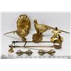Image 1 : BOX OF BRASS COLLECTIBLES