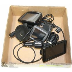 BOX W/2 GARMINS & 1 TOMTOM GPS (WKG) -