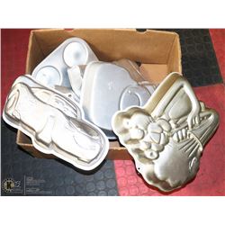 BOX W/7 LARGE CAKE CHARACTER BAKE PANS