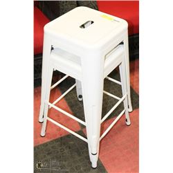 PAIR OF WHITE METAL STACKABLE BAR STOOLS