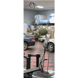 METAL ART BIRD ORNAMENT