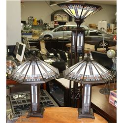 STAIN GLASS STYLE FLOOR LAMP WITH 2 MATCHING TABLE