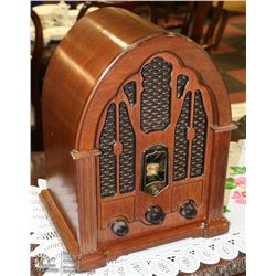 REPLICA GENERAL ELECTRIC AM/FM RADIO WITH