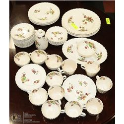 COPELAND ENGLISH DISH SET