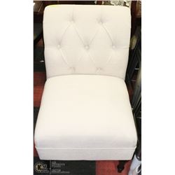 OFF WHITE 23" FABRIC ACCENT CHAIR