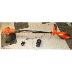 B&D GRASS HOG GRASS TRIMMER WITH CHARGER