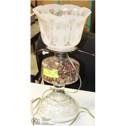 1 GLASS ELECTRIC OIL STYLE LAMP