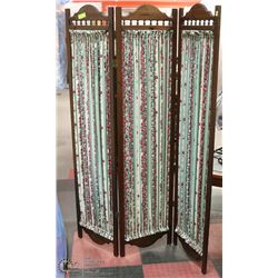 VINTAGE 3 TIER ROOM DIVIDER