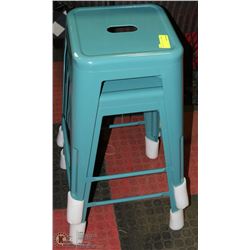 PAIR OF GREEN STACKABLE METAL BAR STOOLS