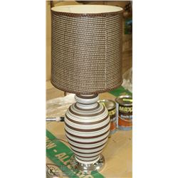 ESTATE TABLE LAMP