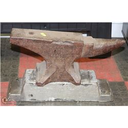 VINTAGE HEAVY ANVIL WITH STAND