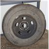 Image 1 : 235/85R17 TIRE WITH RIM